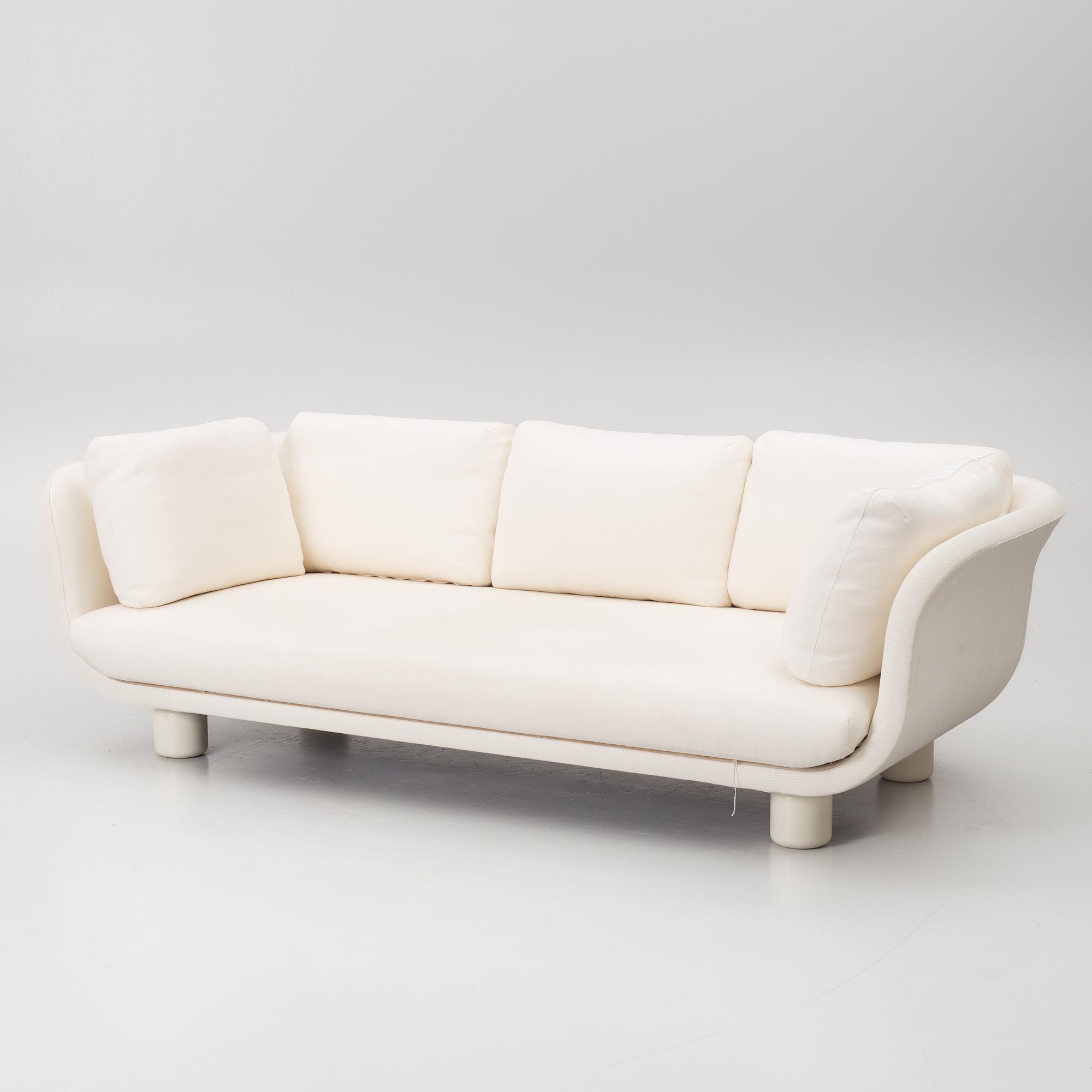 TAF Studio, Soffa, "Famna", Firma Svenskt Tenn.
