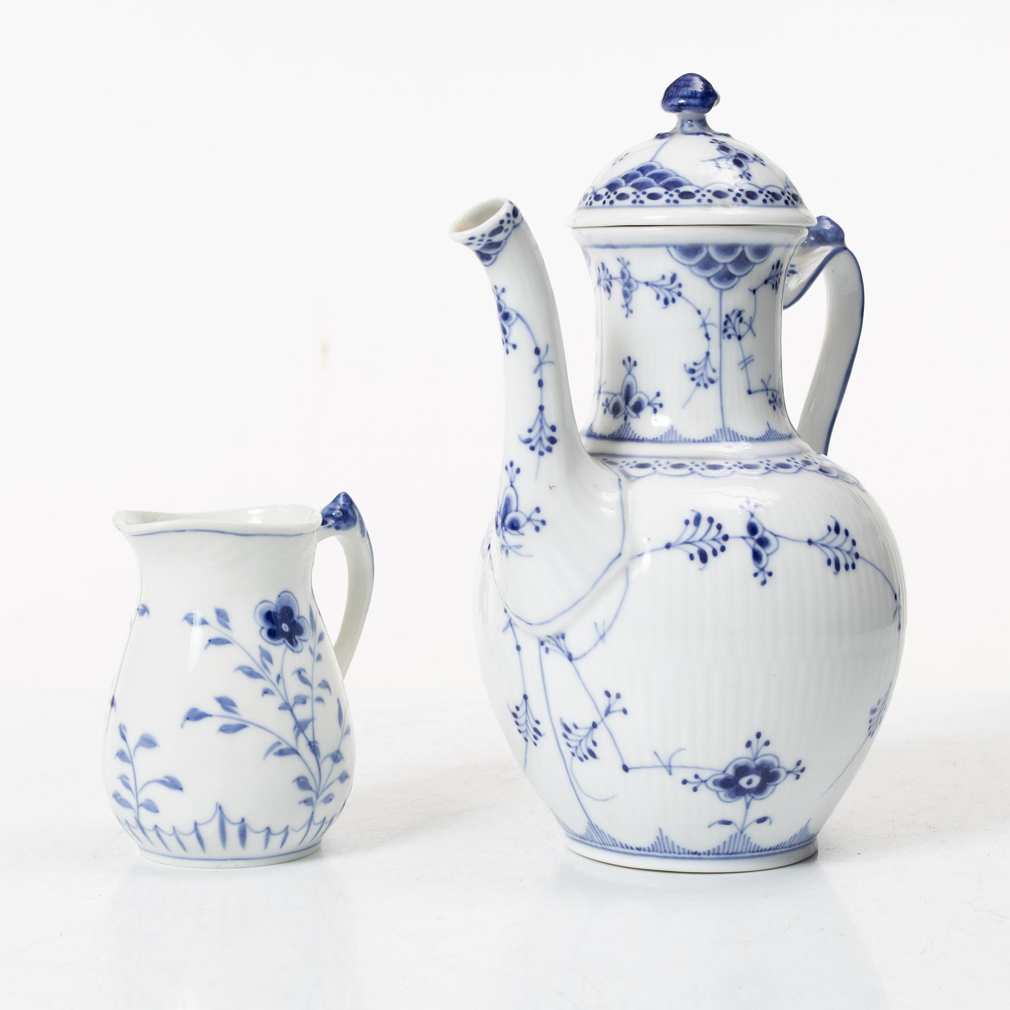 Bing & Grøndahl, A 25-piece 'Sommarfugl' coffee service, Denmark.