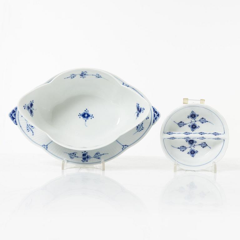Royal Copenhagen, dinner and coffee service, 81 pcs, Blue Fluted, Full and Half Lace.