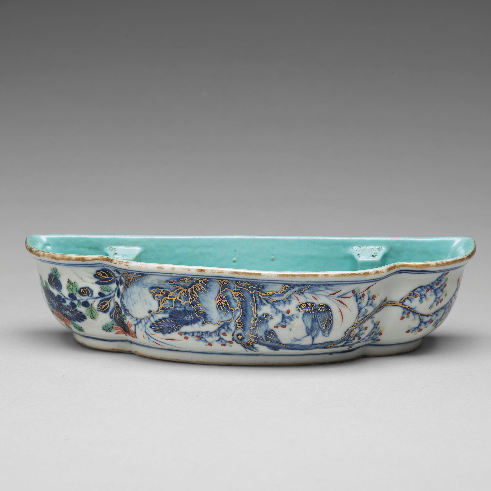 HANDFAT, porslin. Qingdynastin, 1700-tal.