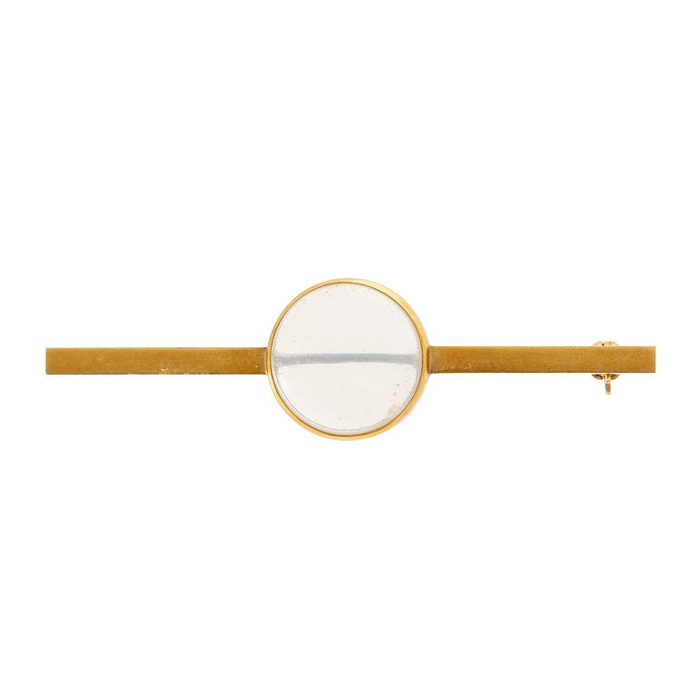 Wiwen Nilsson, a brooch, 18K gold with a cabochon-cut moonstone, Lund 1967.