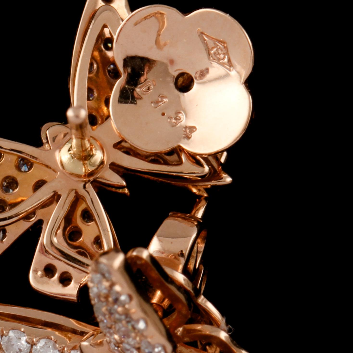 ÖRHÄNGEN, ett par, 18k guld med briljantslipade diamanter, totalt 1.31 ct. Vikt 6 g.