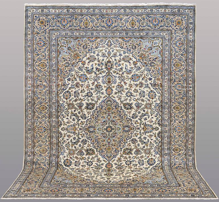 MATTO Kashan , signerad, ca 356 x 256 cm.