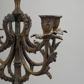 BORDSGARNITYR, 3 delar, nyrokoko, sannolikt Frankrike, 1800-talets slut/1900-talets början.