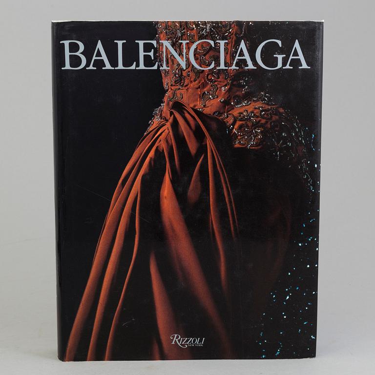 BOOKS ABOUT FASHION (3): Balenciaga.