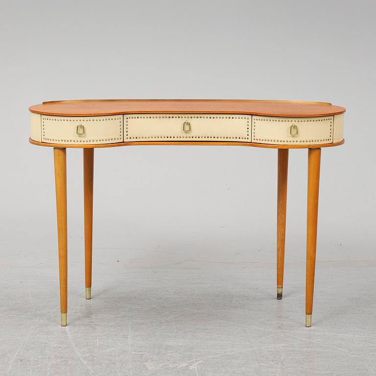 A teak veneered dressing table Halvdan Pettersson möbelfabrik, Tibro, 1950's.