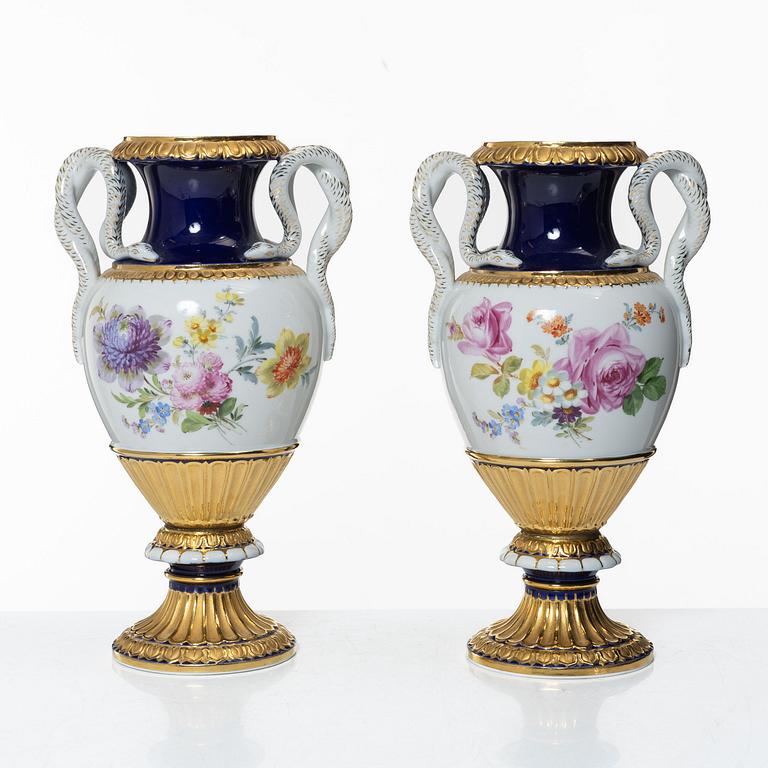 Meissen, a pair of porcelain urns, Germany, circa 1900.