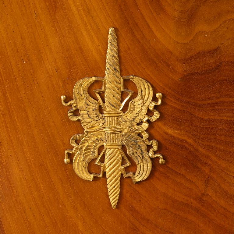 Chiffonier, empire, 1800-talets början.