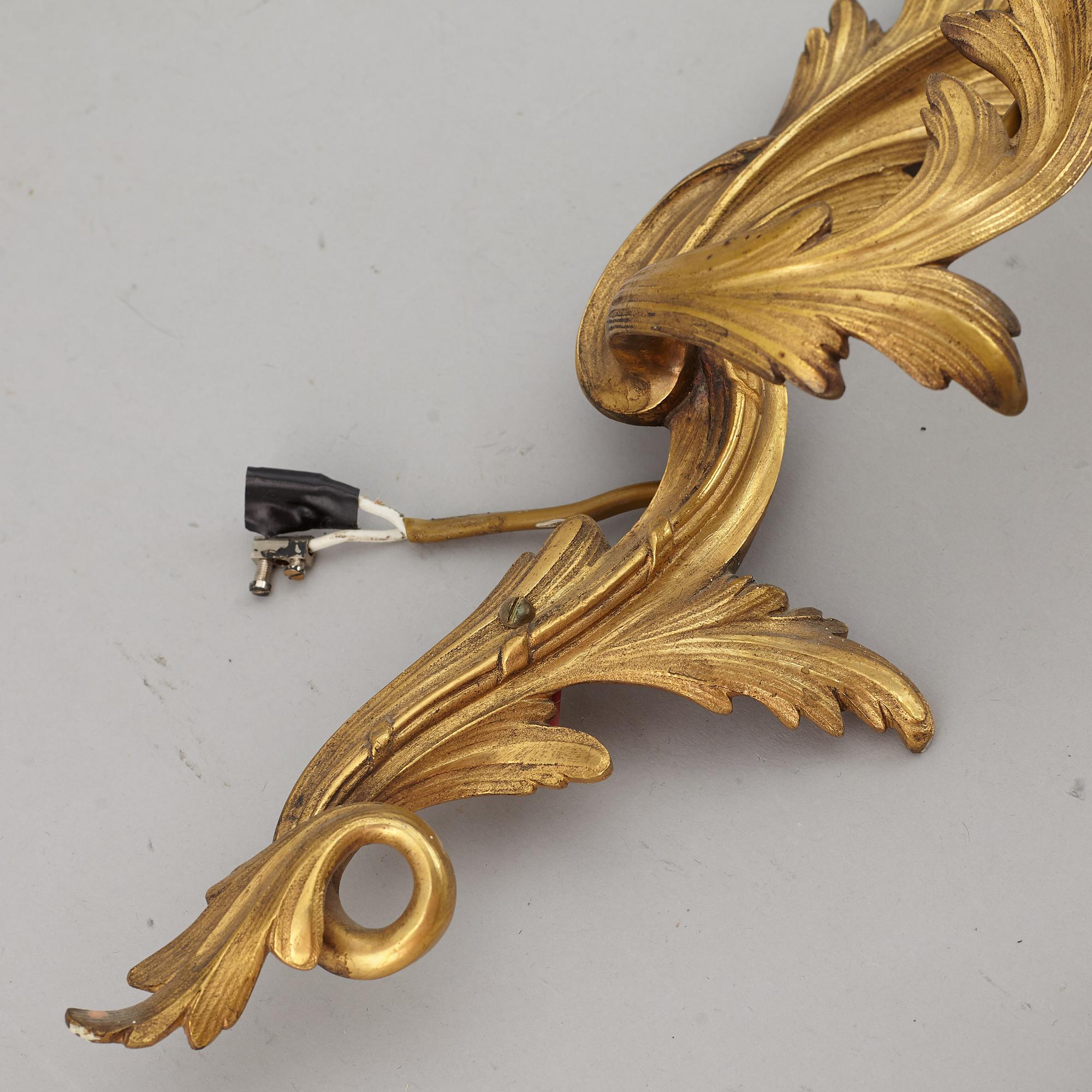 APPLIQUER, för ett ljus, ett par, mässing, Louis XV-stil 1900-tal.