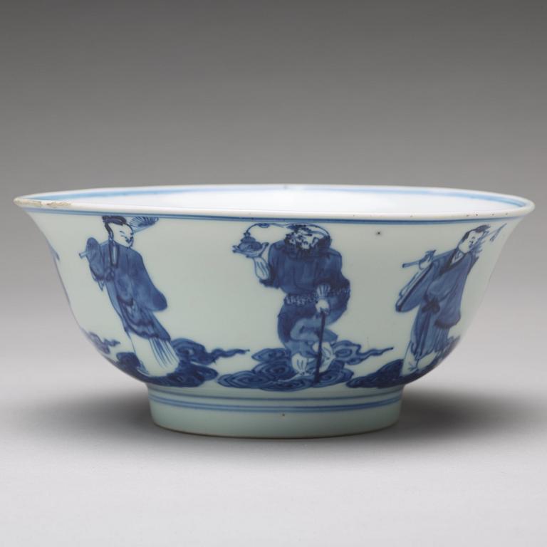 A blue and white bowl, Qing dynasty (1644-1912), with Qianlong sealmark.