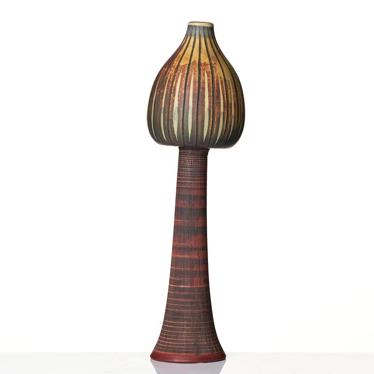 Wilhelm Kåge, a "Farsta" stoneware sculpture/vase, Gustavsberg Studio 1959.