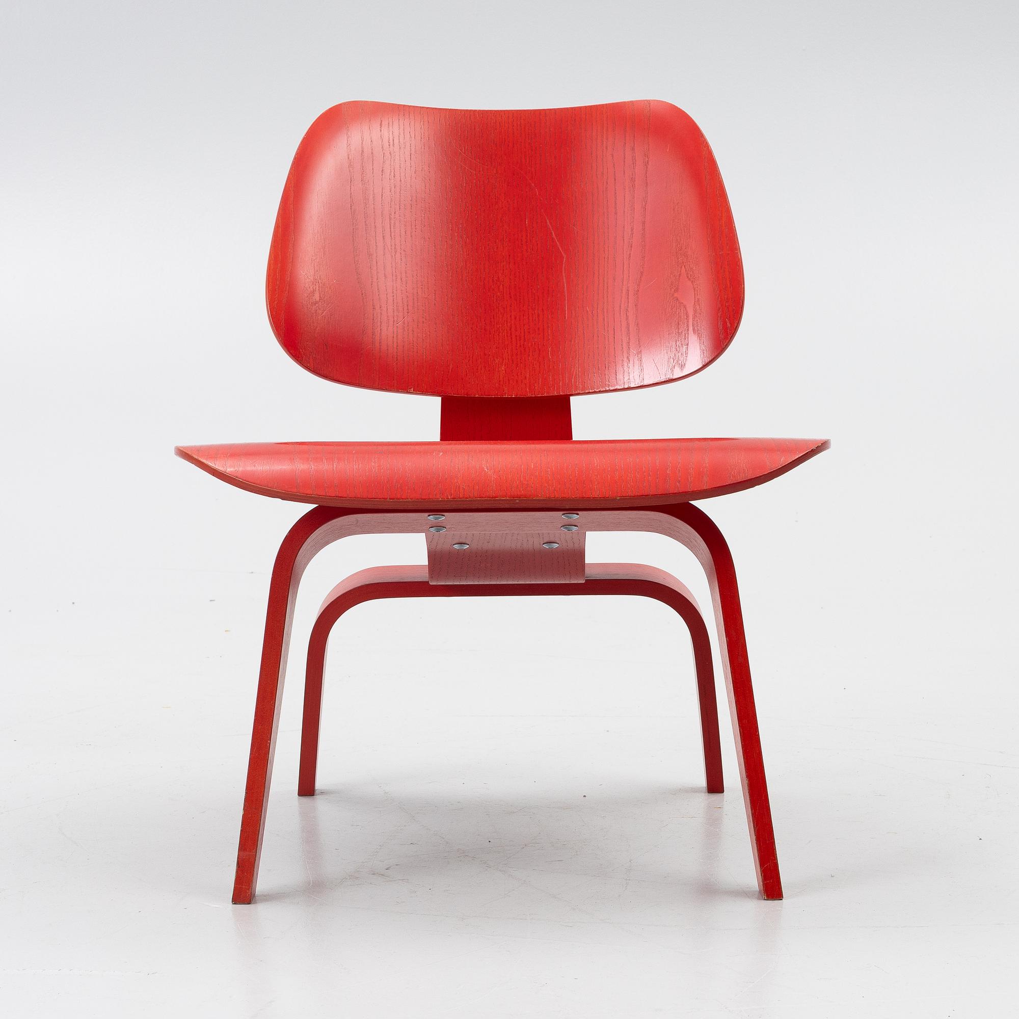 Charles & Ray Eames, a 'Plywood Group LCW Lounge Chair', Vitra, 2014.