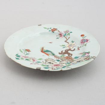 A pair of famille rose double peacock dishes, Qing dynasty, 18th century.