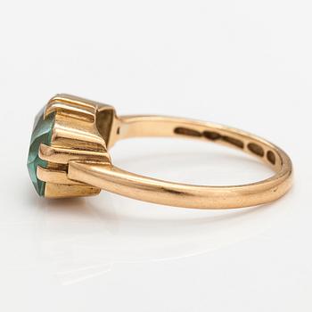 Ring, 18K guld och akvamarin. Helsingfors 1952.