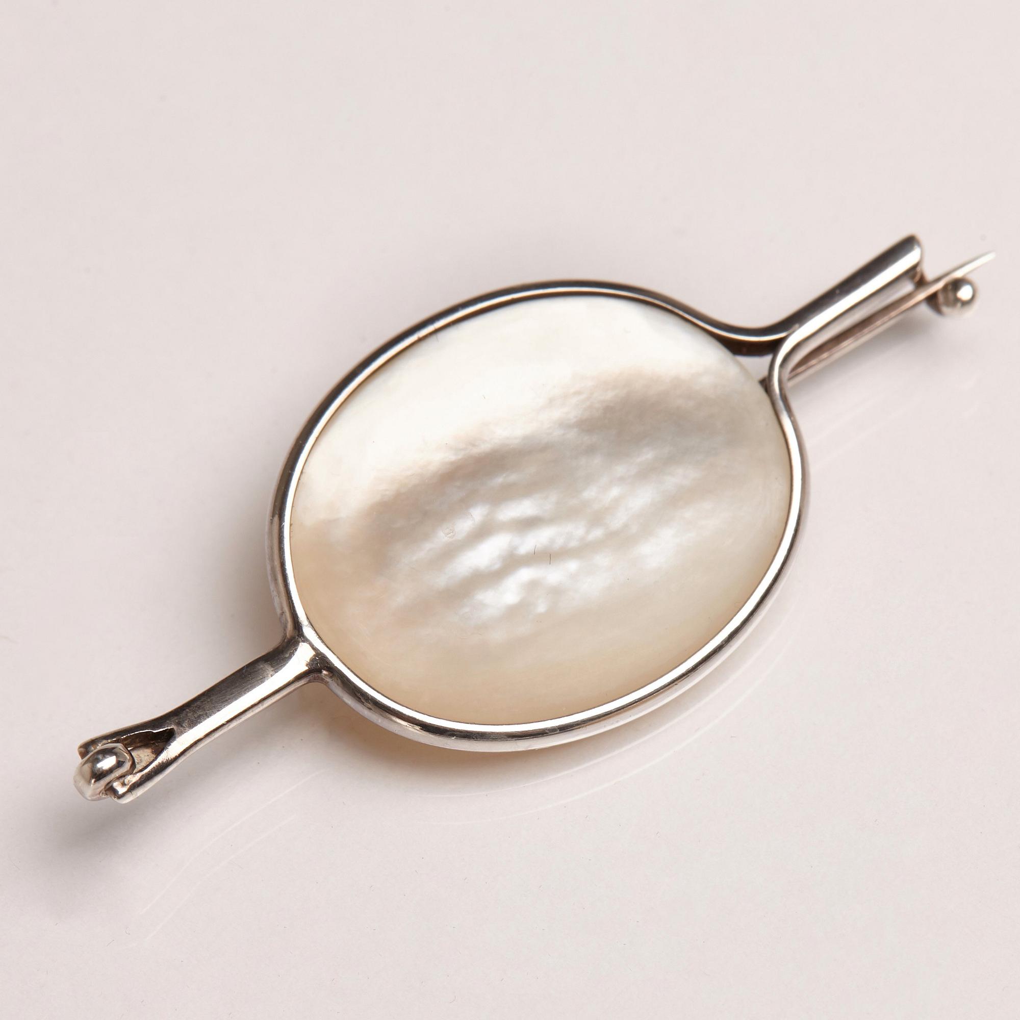 Vivianna Torun Bülow-Hübe, a sterling silver and mother of pearl necklace and brooch, executed in her own workshop, 1970-80's.