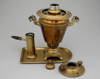 TÉSAMOVAR, mässing, Ryssland, omkring år 1900.