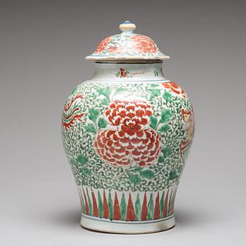 A wucai Transitional vase, 17th Century.