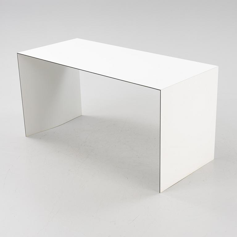 Tobias Berneth, A 'Thinner' table, Karl Andersson & Söner, Huskvarna.