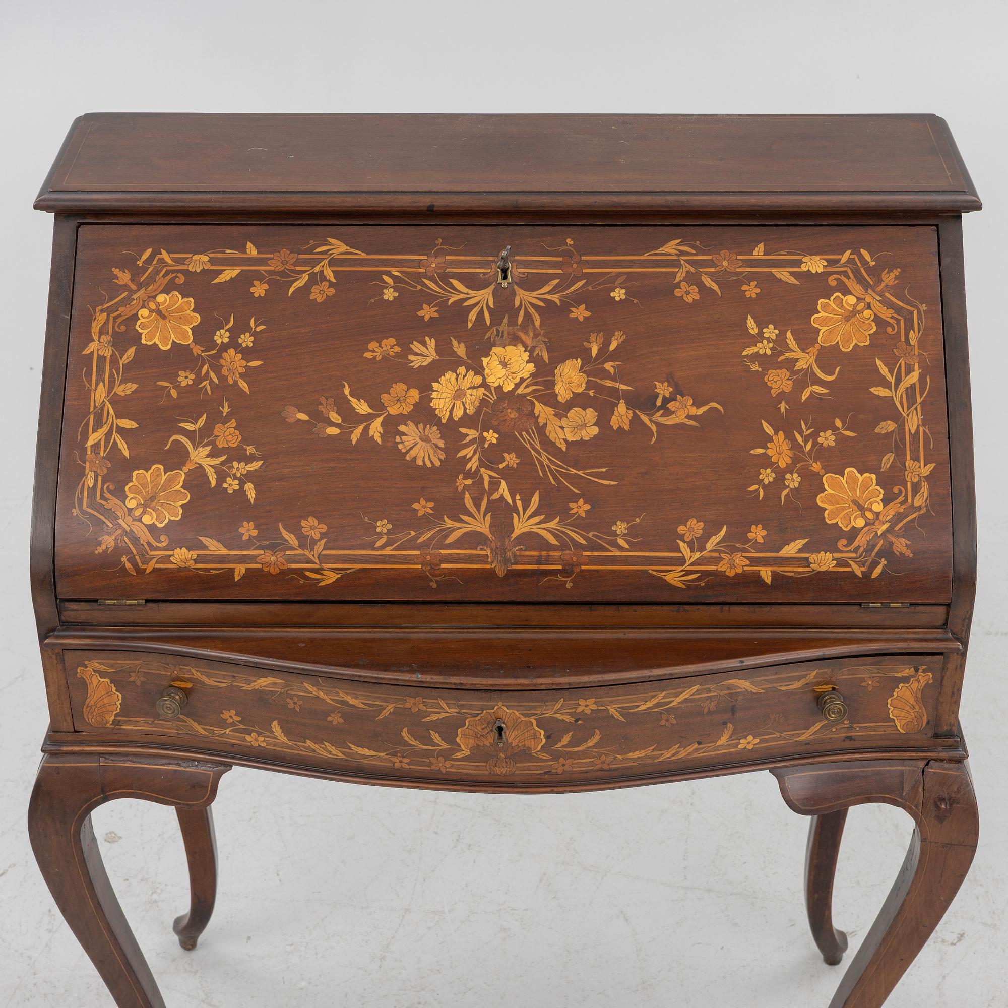 Secretary, Rococo style, 20th century.