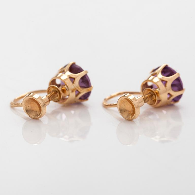 Örhängen, fasettslipade ametister, 14K guld.