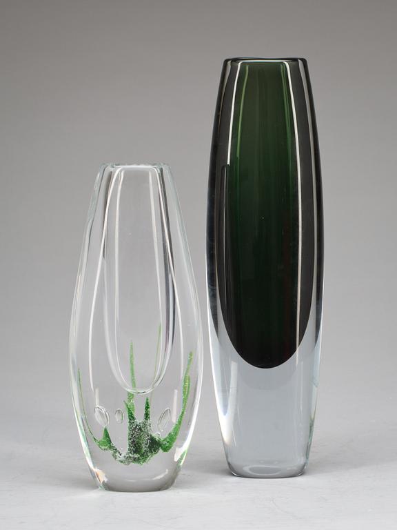 VASER, glas,  2 st. Vicke Lindstrand. Kosta.