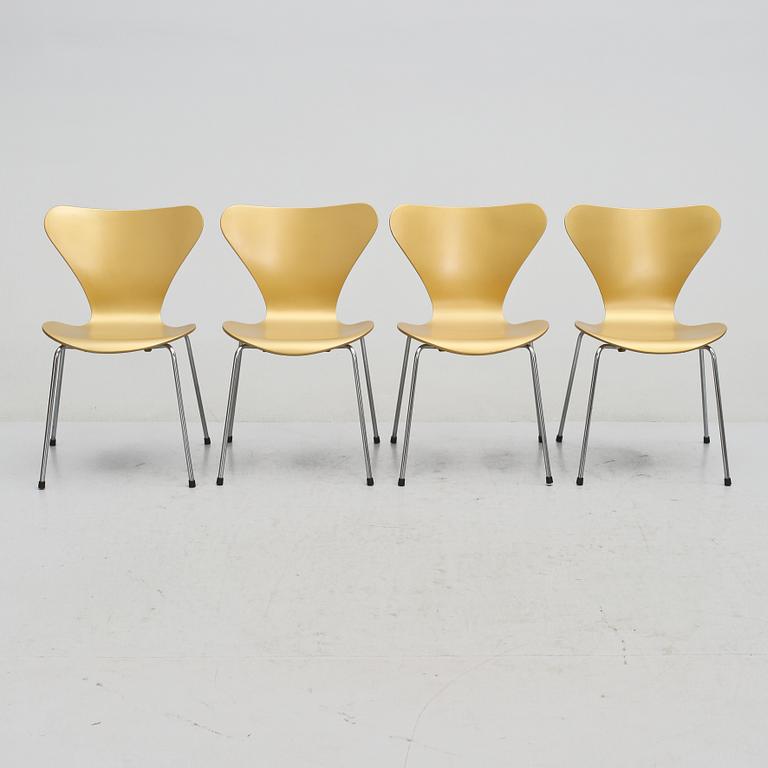 STOLAR, 4 st, "Sjuan", Arne Jacobsen för Fritz Hansen, Danmark. 1970-tal.