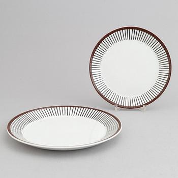 Stig Lindberg, ca 30 pieces "Spisa Ribb". Gustavsberg.