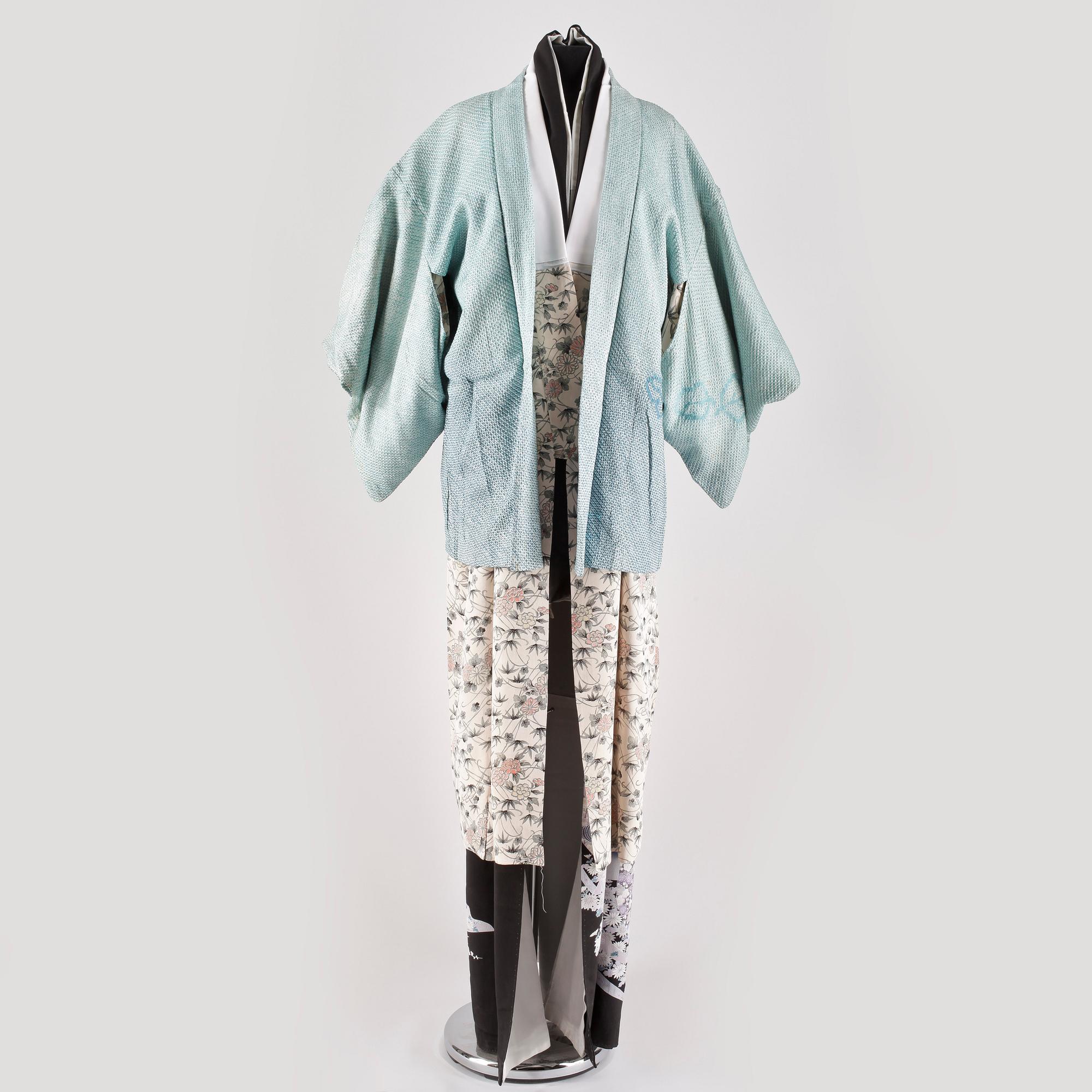KIMONO OCH JACKA, 4 delar, siden, 1900-tal.