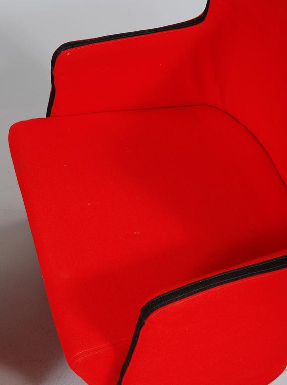 FÅTÖLJER, ett par, "Solo", Lindau & Lindekrantz, Lammhult, modellen formgiven 1983.