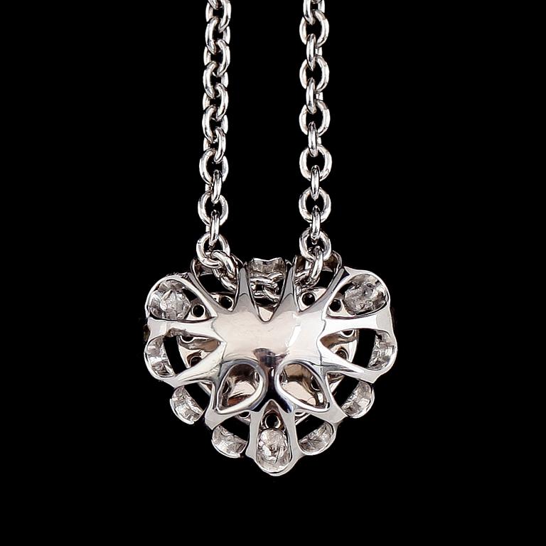 COLLIER, 18K vitguld, briljantslipade diamanter tot 0.61 ct. Vikt ca 5 g.