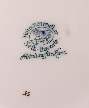 KANDELABRAR, ett par samt VAS, porslin, rokokostil, Hutschenreuther.