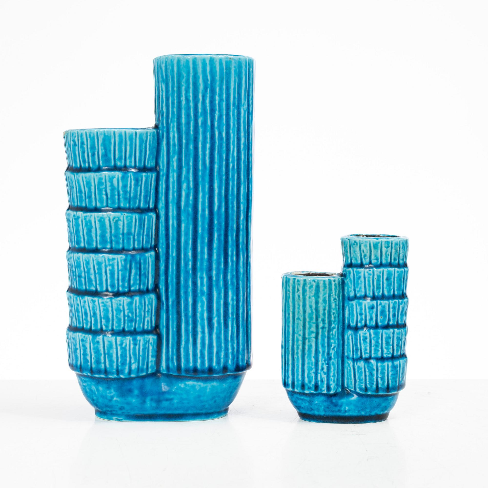Gunnar Nylund, a set of five chamotte stoneware vases, Rörstrand 1930s-40s.