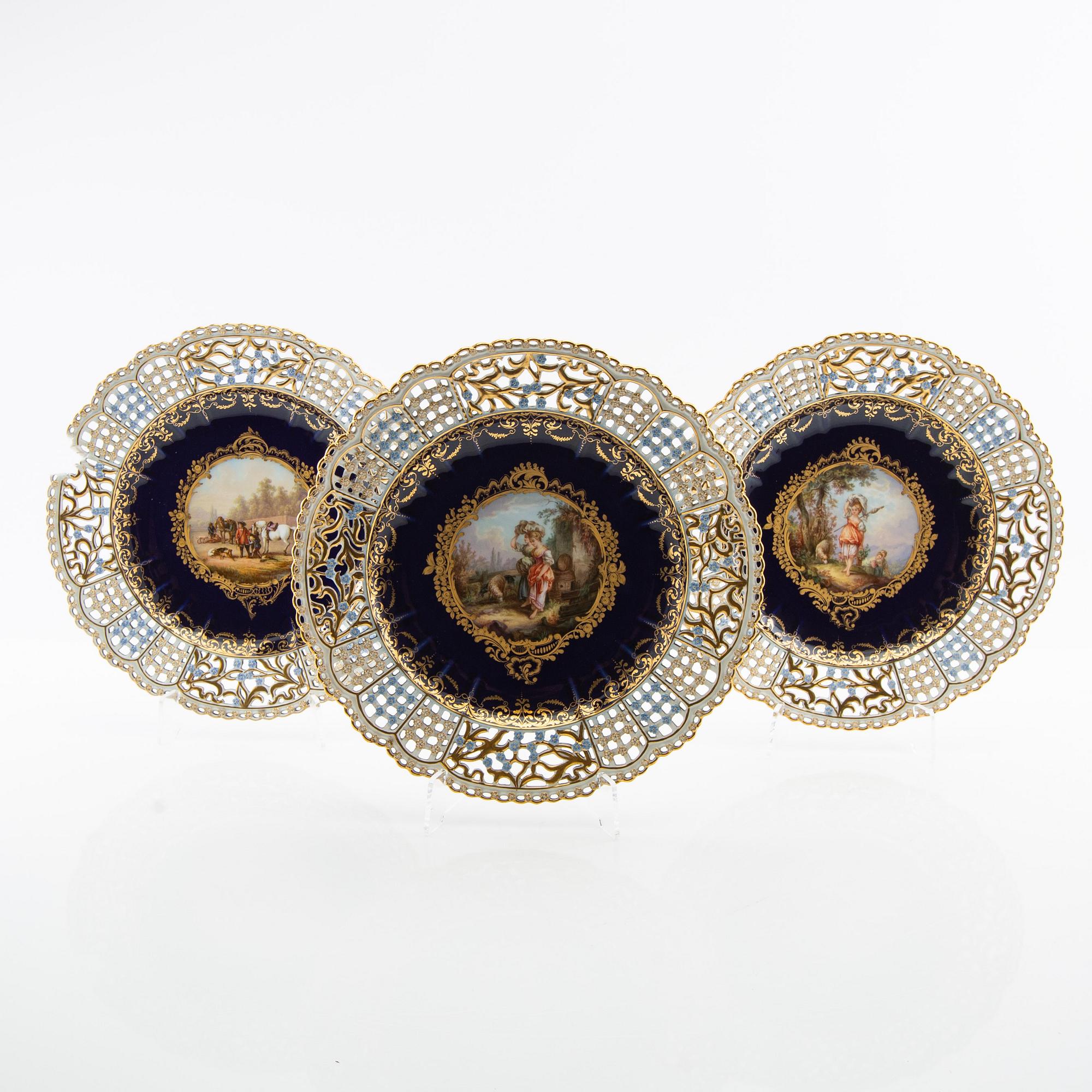 Tallrikar ett par Meissen omkring 1900 porslin.