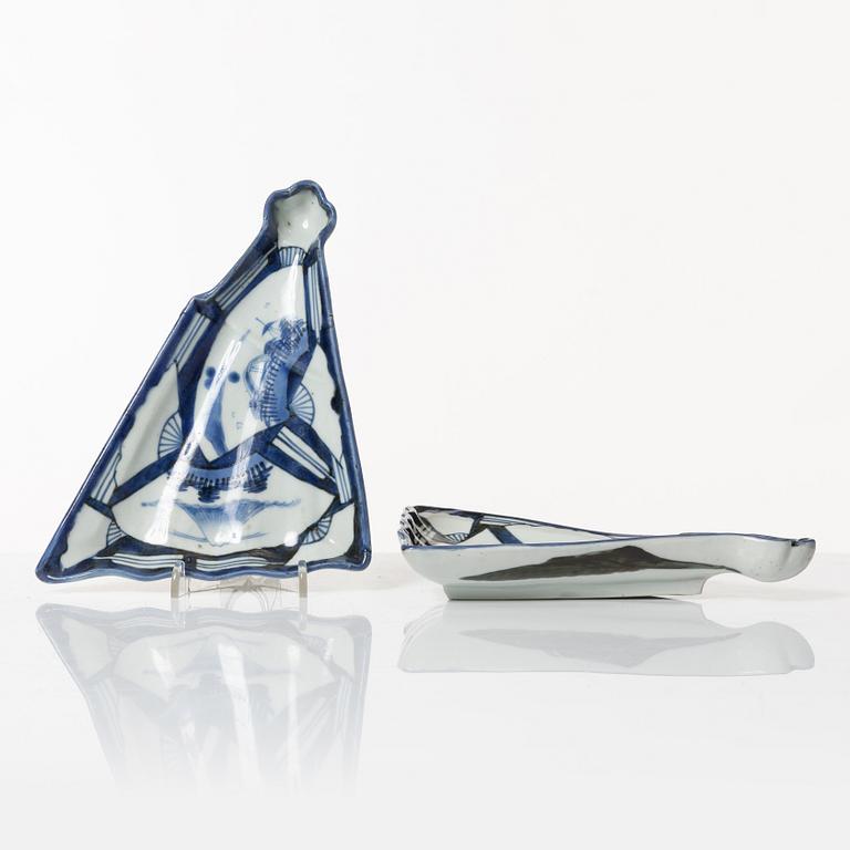 Fat, nio stycken, porslin, Japan, Meiji (1868-1912).