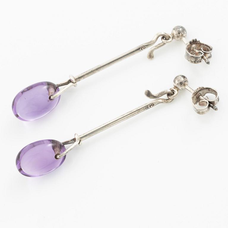 Vivianna Torun Bülow-Hübe, earrings "Dew-drops", silver and amethyst for Georg Jensen.