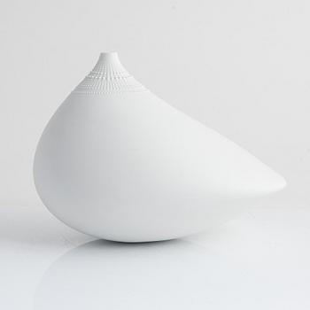 Tapio Wirkkala, a porcelain "Pollo" vase/sculpture, Studio-Line Rosenthal.