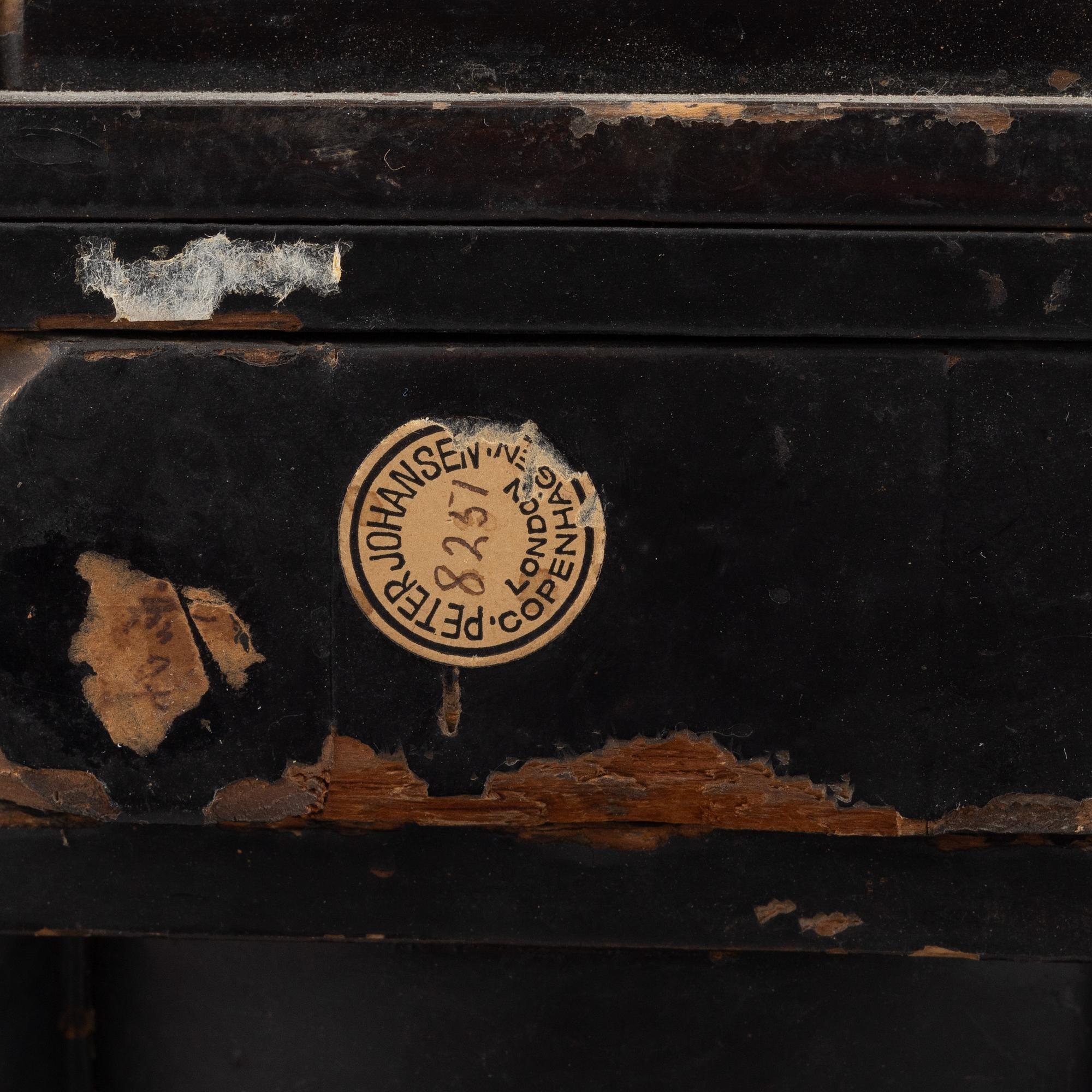 Buddha, bemålat och lackat trä, Japan, Meiji (1868-1912).