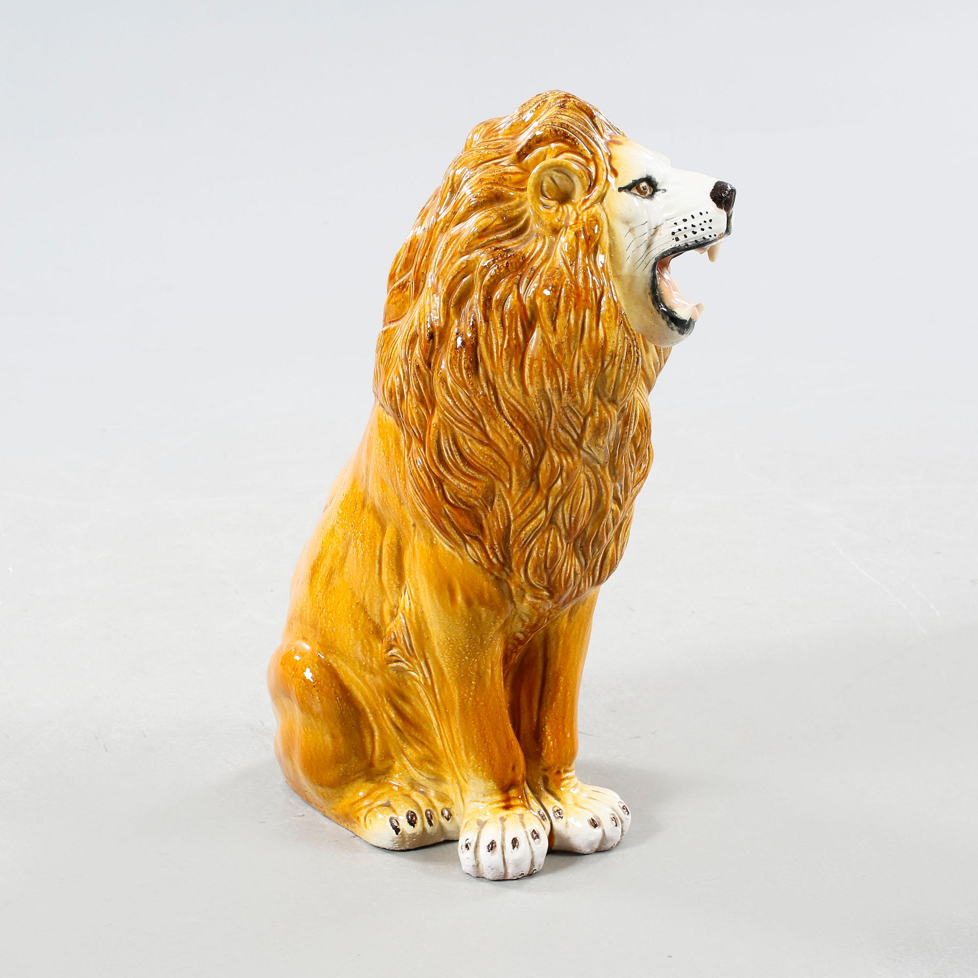 A 20th century ceramic lion from Italy.