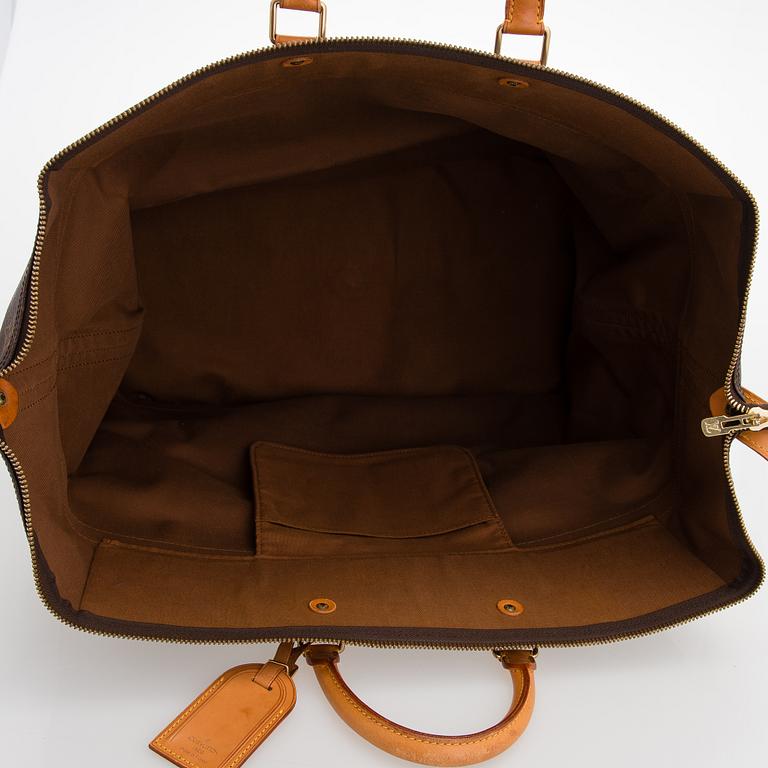Louis Vuitton, A 'Monogram Cruiser 50' Bag.