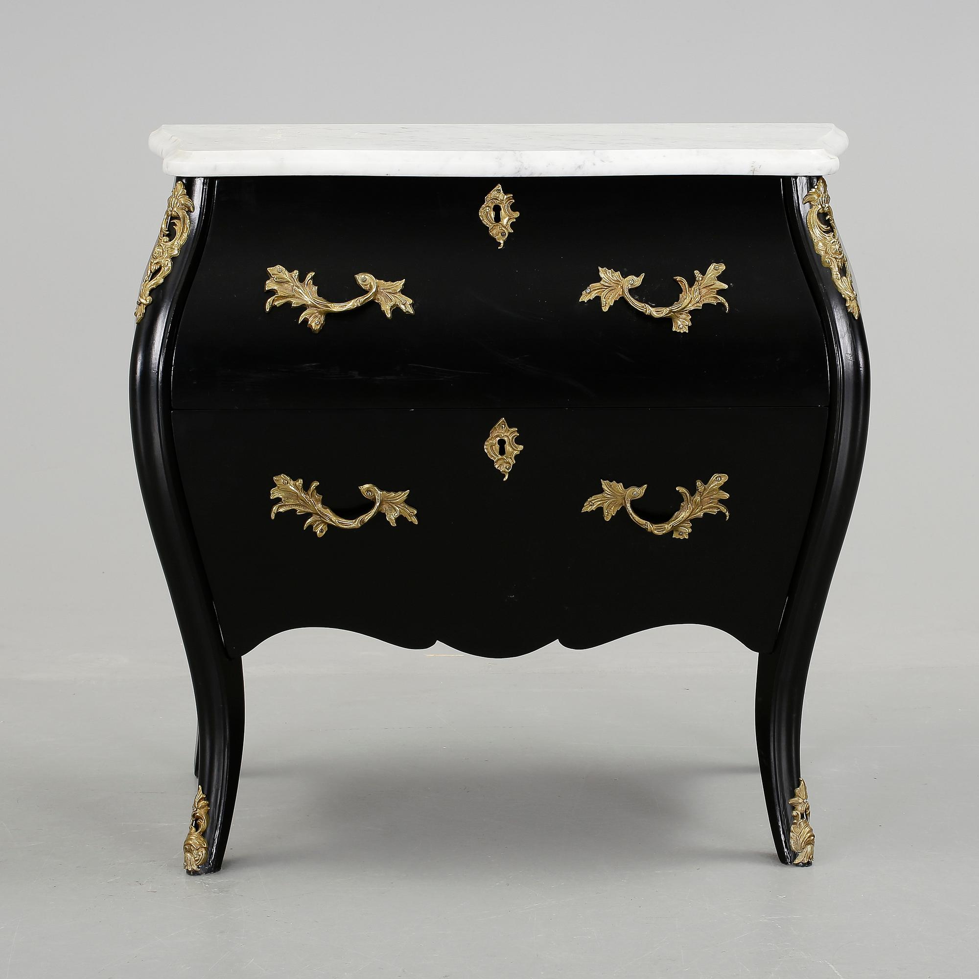 BYRÅ, rokokostil, 1900-tal.