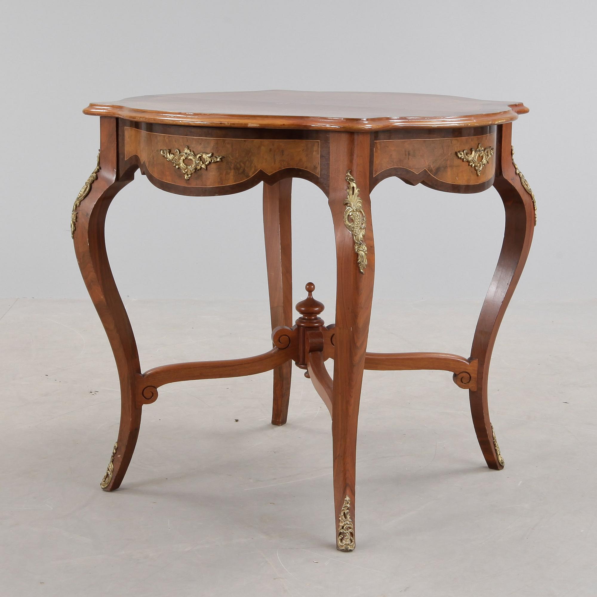 SALONGSBORD, nyrokoko, 1800-talets slut.