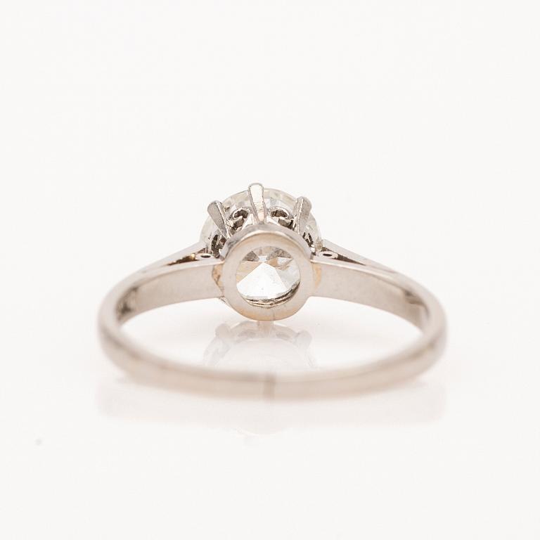 Ring, platina med briljantslipad diamant.