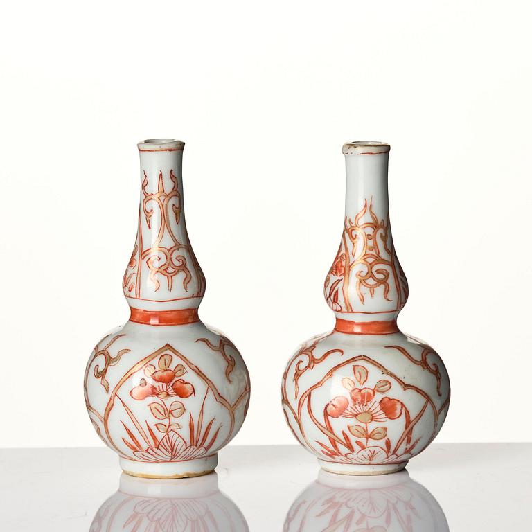 A set of three iron-red decorated water droppers, Qing dynasty, Kangxi (1662-1722).