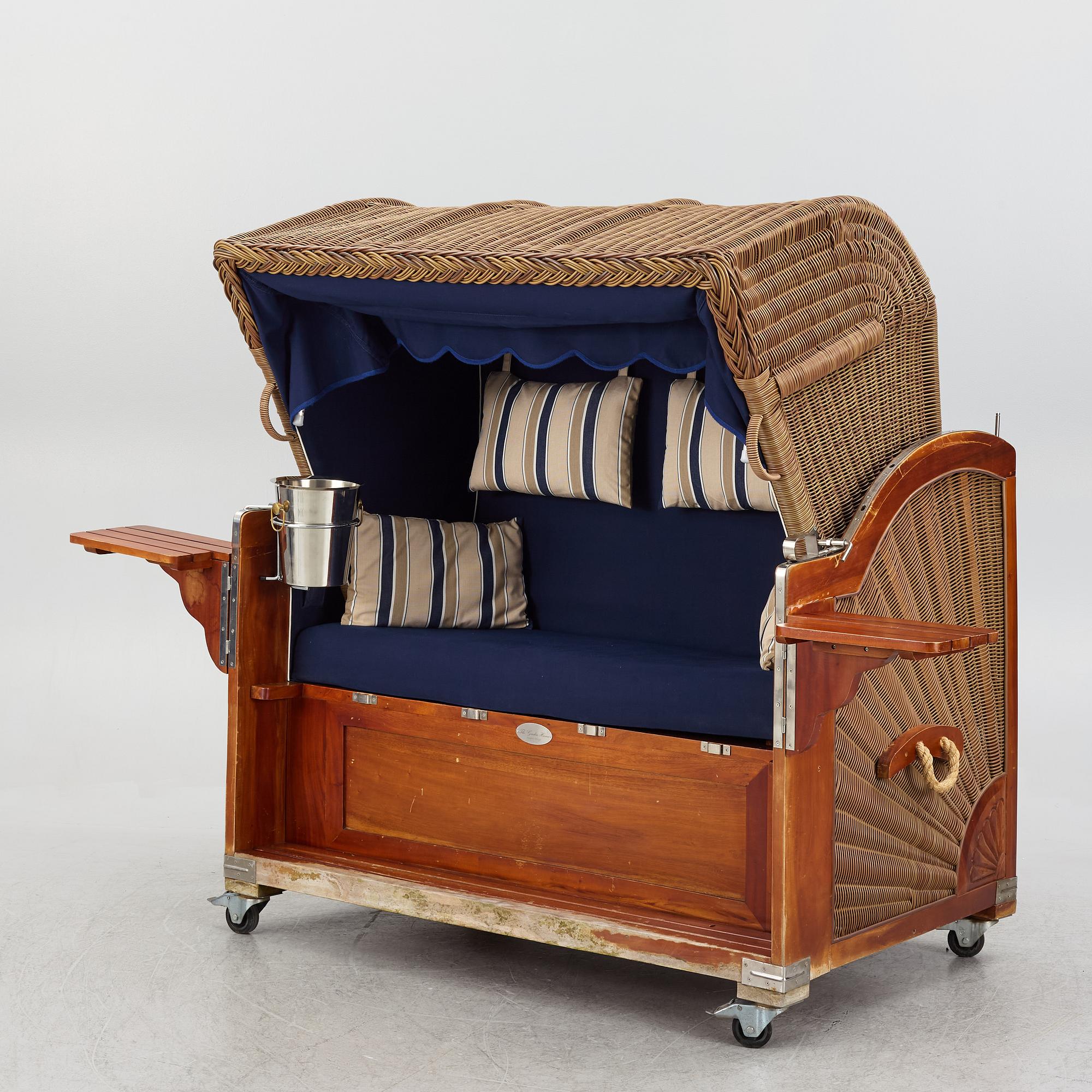Trädgårdssoffa, "The Garden Haven Captain Seat Lounger", Mygind Design Scandinavia.
