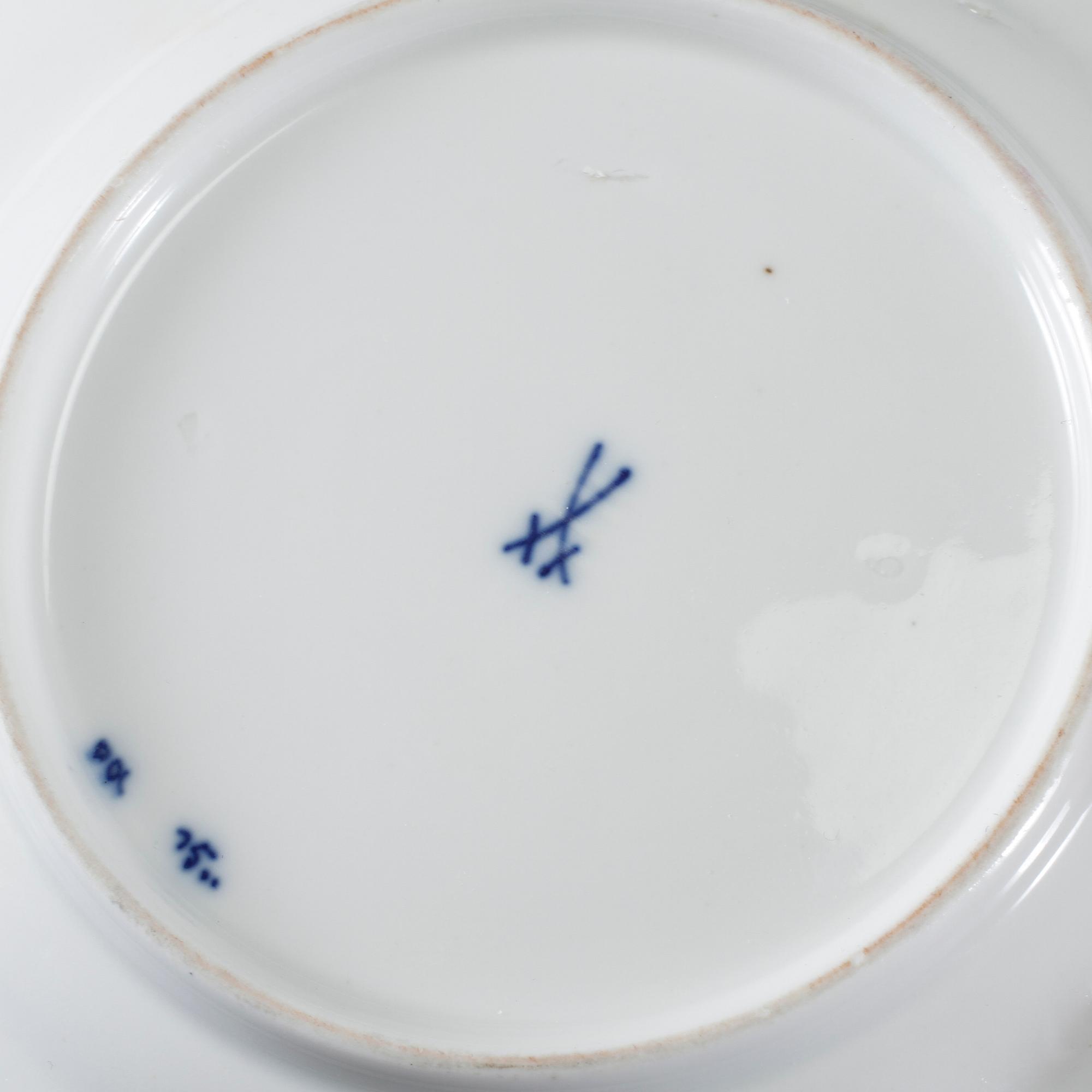 SERVISDELAR, 4 st, porslin, "Lökmönstret", Meissen, Tyskland, 1900-tal.