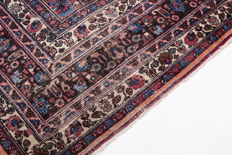 A Birjand/Khorasan carpet, ca 300 x 400 cm.