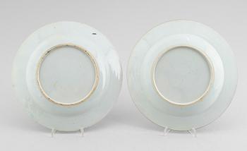 TALLRIKAR, 1 par, porslin, Kina, Qianlong 1793-1795.