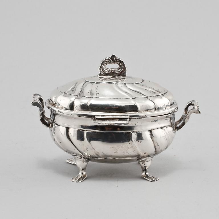 SOCKERSKÅL, silver, importstämplad, 1900-talets första hälft. Vikt 200 g.