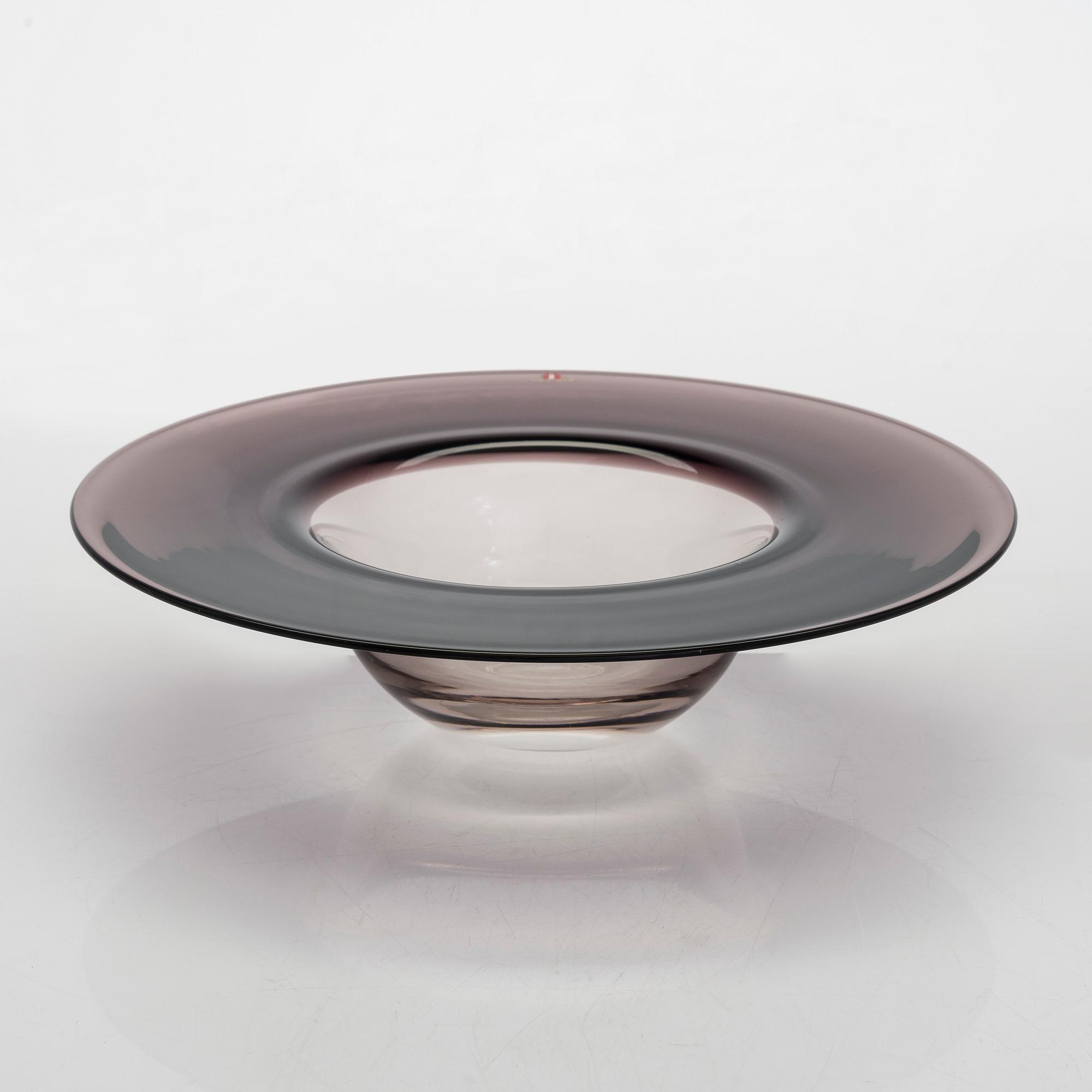 Timo Sarpaneva, skål, "Kardinalens hatt 3810", signerad Timo Sarpaneva 3810.