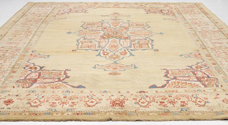 A Ziegler Mahal carpet, Sultanabad area, c. 360 x 300 cm.